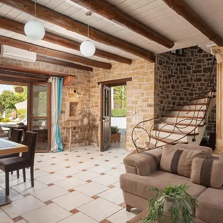 Agnes Villa, Unrivalled Living With Private Pool, By Thinkvilla فيلة *